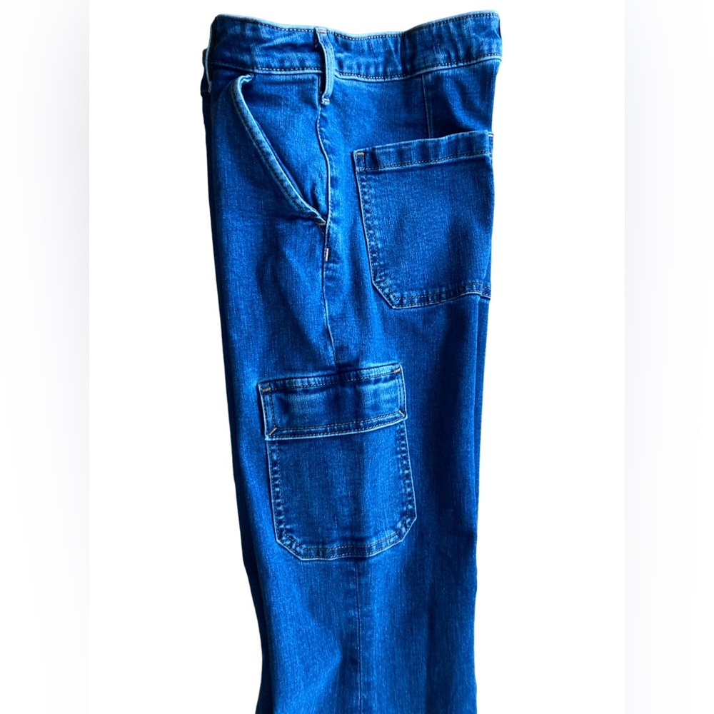 Gap Kids 16 70’s Flare High Rise Cargo
Snap Fly Adjust Elastic Waist